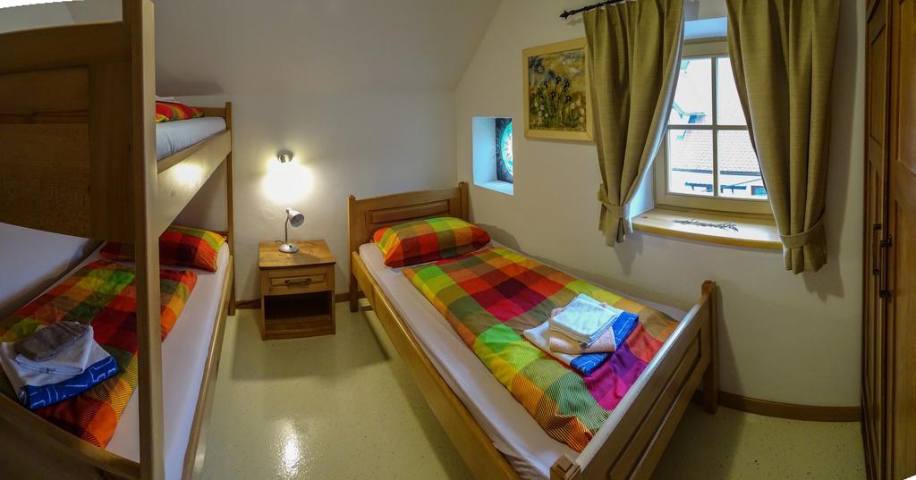 Apartmaji Pri Marodnu Bohinj Ngoại thất bức ảnh